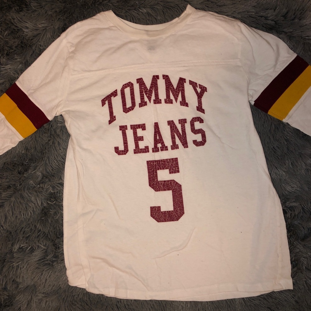 Three-quarter sleeve Tommy Hilfiger tee